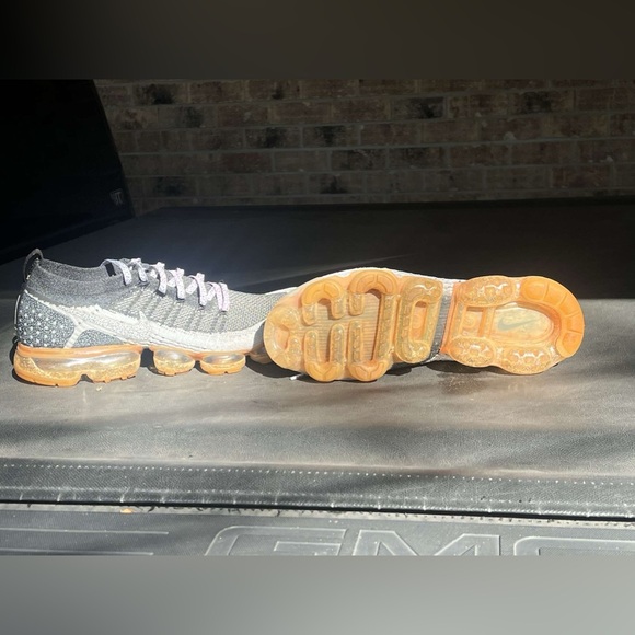 Nike Vapor Max - Picture 2 of 3